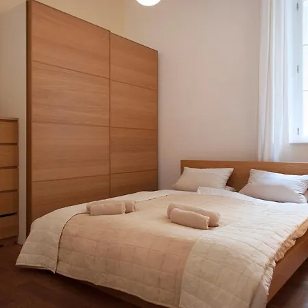 Cozy In The Heart Of Old Town Praha