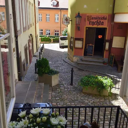 Cozy In The Heart Of Old Town Apartmán