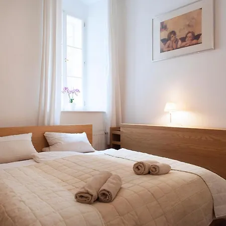 Cozy In The Heart Of Old Town Praha