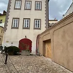 Cozy In The Heart Of Old Town 아파트 *