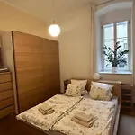 Cozy In The Heart Of Old Town 아파트 프라하